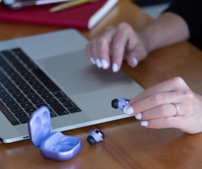 Galaxy buds plus online comply