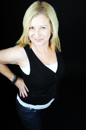 America's Vocal Coach and Club Hit Recording Artist, Teri Danz, Wins Global Excellence Award