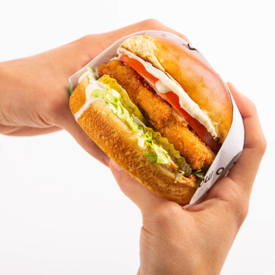 Veggie Grill enters the fried chicken wars and launches the Crispy Buffalo Chickin’ Sandwich for limited time only.