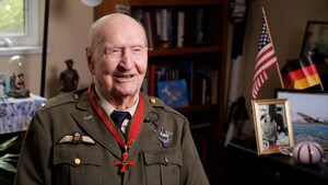 World War II-Era 'Candy Bomber' to Make Special Drop at Dixie State University in Southern Utah