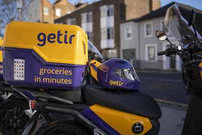 Getir UK e-bike and helmet