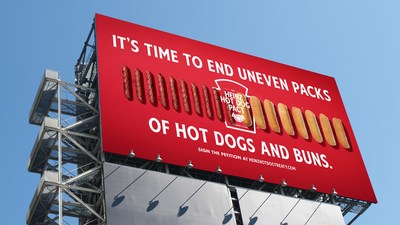Heinz Ketchup brokers hot dog negotiations between wiener and bun companies, demanding a solution for unequal packs (CNW Group/Kraft Heinz Canada)