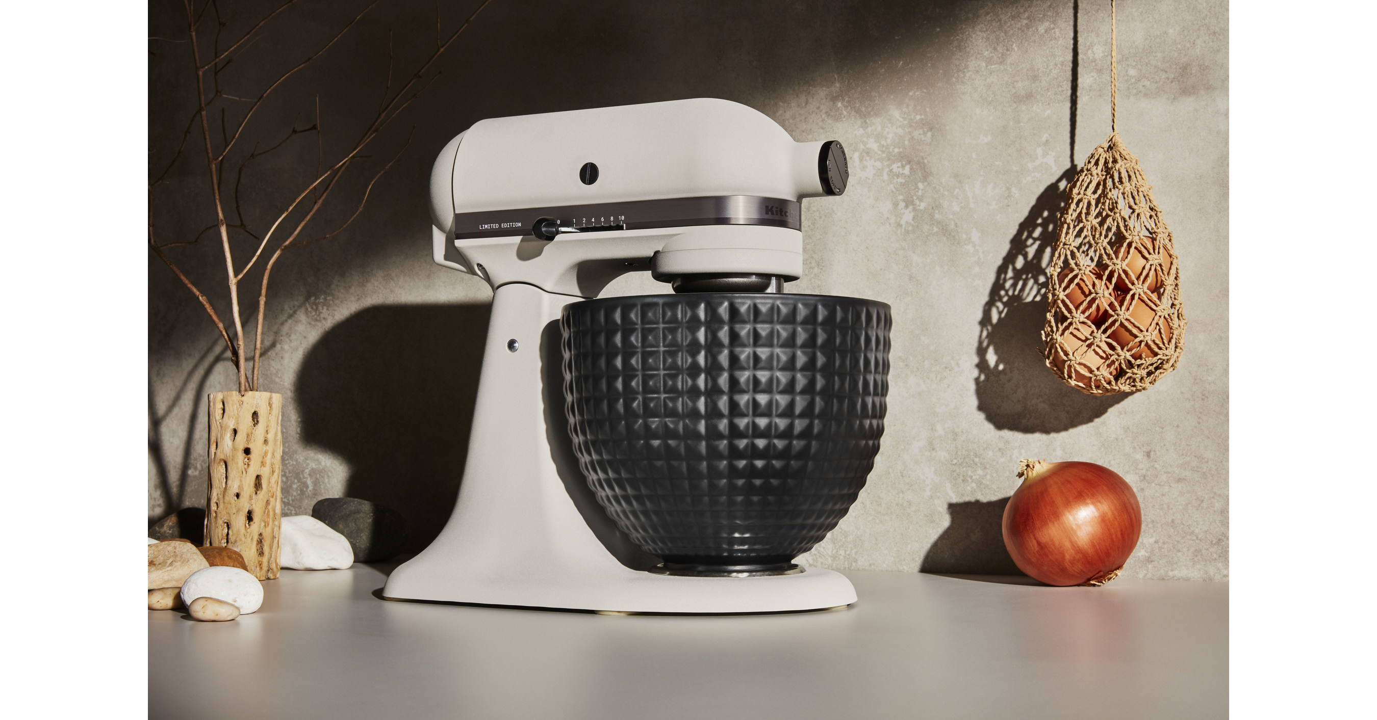 NEW KITCHENAID GO™ CORDLESS SYSTEM REDEFINES CORDLESS SMALL APPLIANCES WITH  GROUNDBREAKING INNOVATION