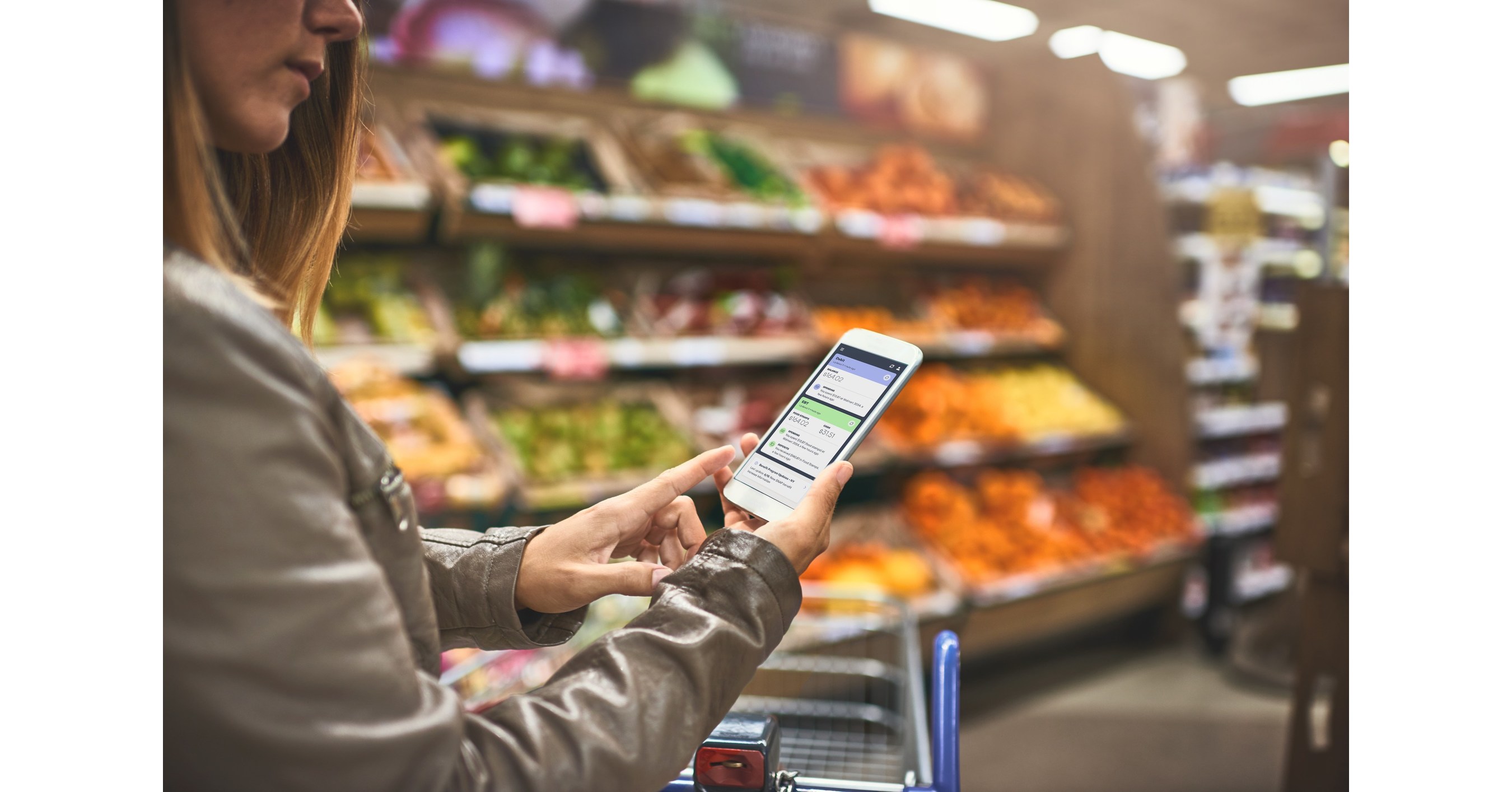 Markets field. Супермаркет фотосток. Whole food Market app. Shoppers data checking of products in Markets. She is buying.