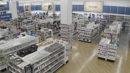 Interior of a newly designed Bed Bath & Beyond store that provides customers with a modern shopping experience. (PRNewsfoto/Bed Bath & Beyond Inc.)