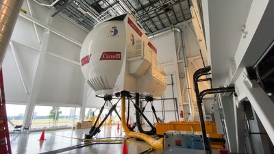 Coast Guard’s new full-flight helicopter simulator at the Transport Canada Training Centre at the Ottawa International Airport. (CNW Group/Canadian Coast Guard)