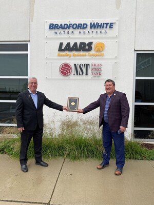 Bradford White Canada wins inaugural CIPH Golden Leaf Award