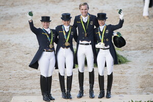 L'équipe olympique allemande de dressage en route pour un fabuleux 14e sacre