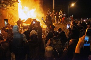 Most Voters Want Congress to Investigate the 574 Violent Riots in 2020 that resulted in over 2,000 injured police officers as well as the January 6th riot at the US Capitol
