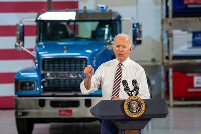 Mack Trucks today hosted President Joe Biden at its Lehigh Valley Operations (LVO) facility in Macungie, Pennsylvania, where all Mack heavy-duty models for North America and export are assembled. Biden stressed the importance of American manufacturing, buying American products and good-paying jobs during remarks made at the facility.