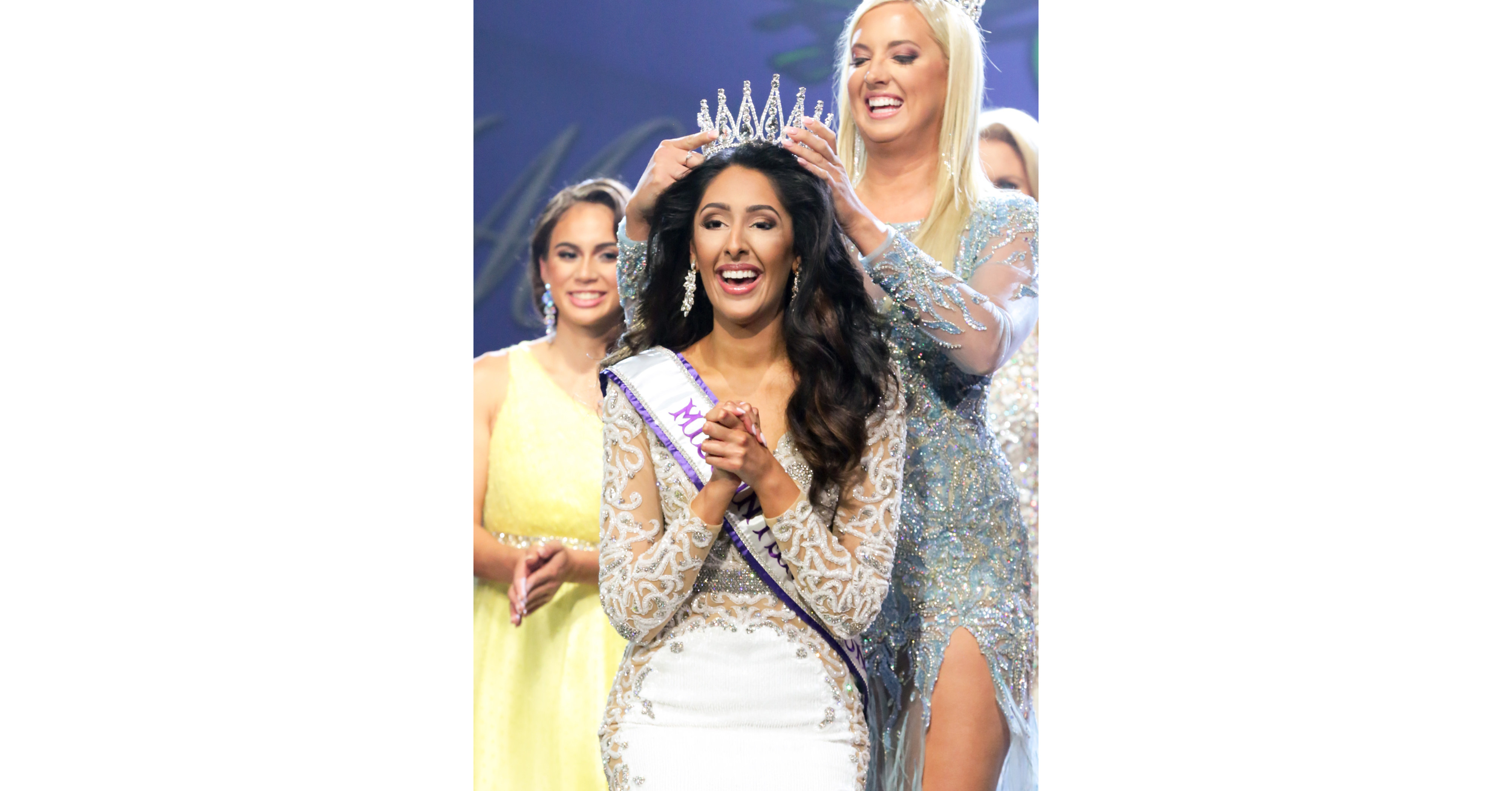Miss Illinois International, Deepa Dhillon, Crowned Miss International 2021 - PRNewswire