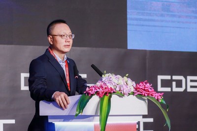 El Dr. Robert H. Xiao, director ejecutivo de Perfect World, pronuncia discurso de apertura en el CDEC el 29 de julio. (PRNewsfoto/Perfect World)