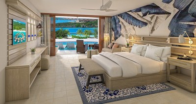 Sunchi Swim-up Club Level Beachfront Junior Suite with Patio Tranquility Soaking Tub at Sandals Royal Curaçao.