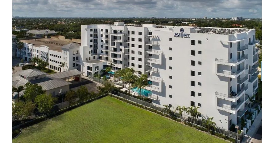 Apartment Lease Up Experts Brokered 42 85 Million Sale For Meyers Group Avery Pompano Beach Fl To Canada Based Frankforter Group