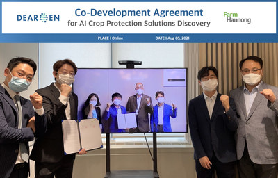 (outside the screen, from left) Deargen's CBO Youngchul Bae, CEO Kilsoo Kang, CTO Sungsoo Park, and CDO Inhwan Bae 
(in the screen, from left) FarmHannong's Hye-Jung Lee (Professional Researcher), CEO Youjin Lee, Kyung Myung (Innovative Technology Department Leader), and Junhyuk Choi (Crop Protection Team Leader)