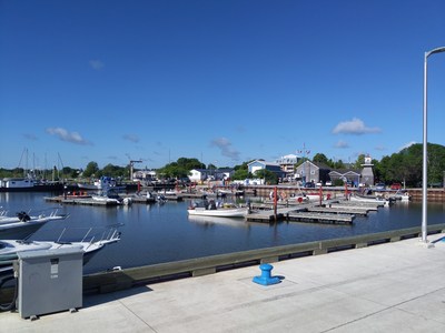 Gimli, Manitoba  - The Gimli small craft harbour on Lake Winnipeg will benefit from a major rehabilitation project by Fisheries and Oceans Canada (DFO). (CNW Group/Fisheries and Oceans Canada Ontario & Prairie Region)