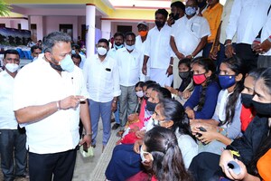 ARTIST For Her and Nanjangud MLA show the way of delivering healthcare at doorstep