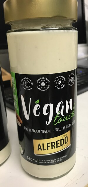 Avis de ne pas consommer de la sauce de type Alfredo de marque Vegan Touch vendue à température ambiante chez certains détaillants