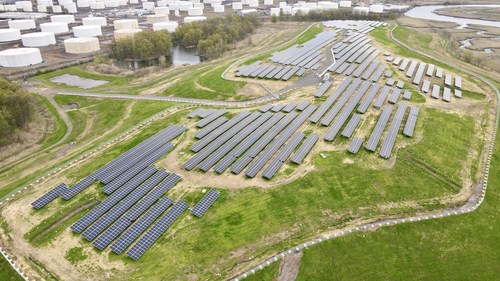 Built on a former landfill in Linden, New Jersey, Navisun's Linden Hawk Rise community solar project is part of the state's Community Solar Energy Pilot Program, and will provide guaranteed savings of ten to fifteen percent for all customers who sign up.