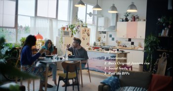 Roommates Evelyn Stone-Peters, Reka Toth and Karl O’Shea share a meal with Ben’s Original™ Rice for the brand’s new global campaign, “Everyone’s Original.” Left to right: Evelyn Stone-Peters, Reka Toth, Karl O’Shea.