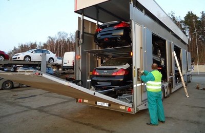 Corporate auto transport providing nationwide vehicle shipping via an Enclosed car transport carrier. A+ Rated and always available at www.corporateautotransport.com 503-995-5251 or 503-995-5267 call or text anytime for a vehicle shipping quote.
