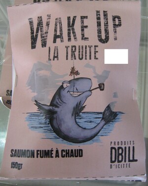 Absence d'informations nécessaires à la consommation sécuritaire de saumon fumé à chaud vendu par l'entreprise Produits D'Bill d'icitte