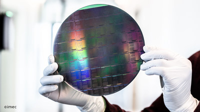 A SiN wafer with photonic integrated circuits manufactured on imec’s advanced 200mm line. (CNW Group/Xanadu)