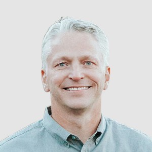 Dave Bascom joins Lucidpress as VP of Marketing.