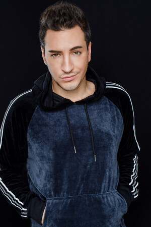 By Reaching for the Stars, Bring My Song to Life Takes Music-as-a-Gift Service to New Level