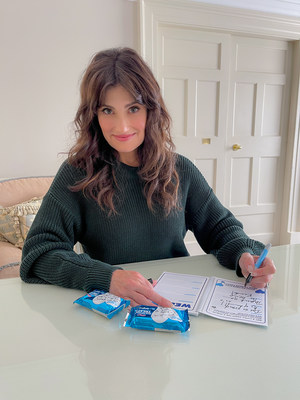 Backed by moments inspired by parents across the country, Rice Krispies Treats® is teaming up with Idina Menzel, powerhouse award-winning actress, performer, and parent, to spark daily moments of encouragement through the “Rice Krispies Treats 365 Days of Love and Support Kit.”