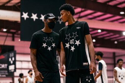 (Photo Credit: Jon Lopez / Jon Lopez Creative) Elite Dallas Coach gives feedback from scrimmage to #40