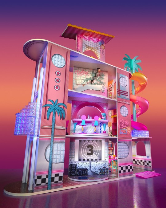 The New Lol Omg House Of Surprises Poised To Be The Must Have Holiday Gift With 360 Degree Play And Over 85 Surprises For Fans