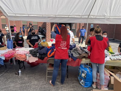 Hilco Helper  Volunteers Giving Away Clothes in Chicago's Little Village