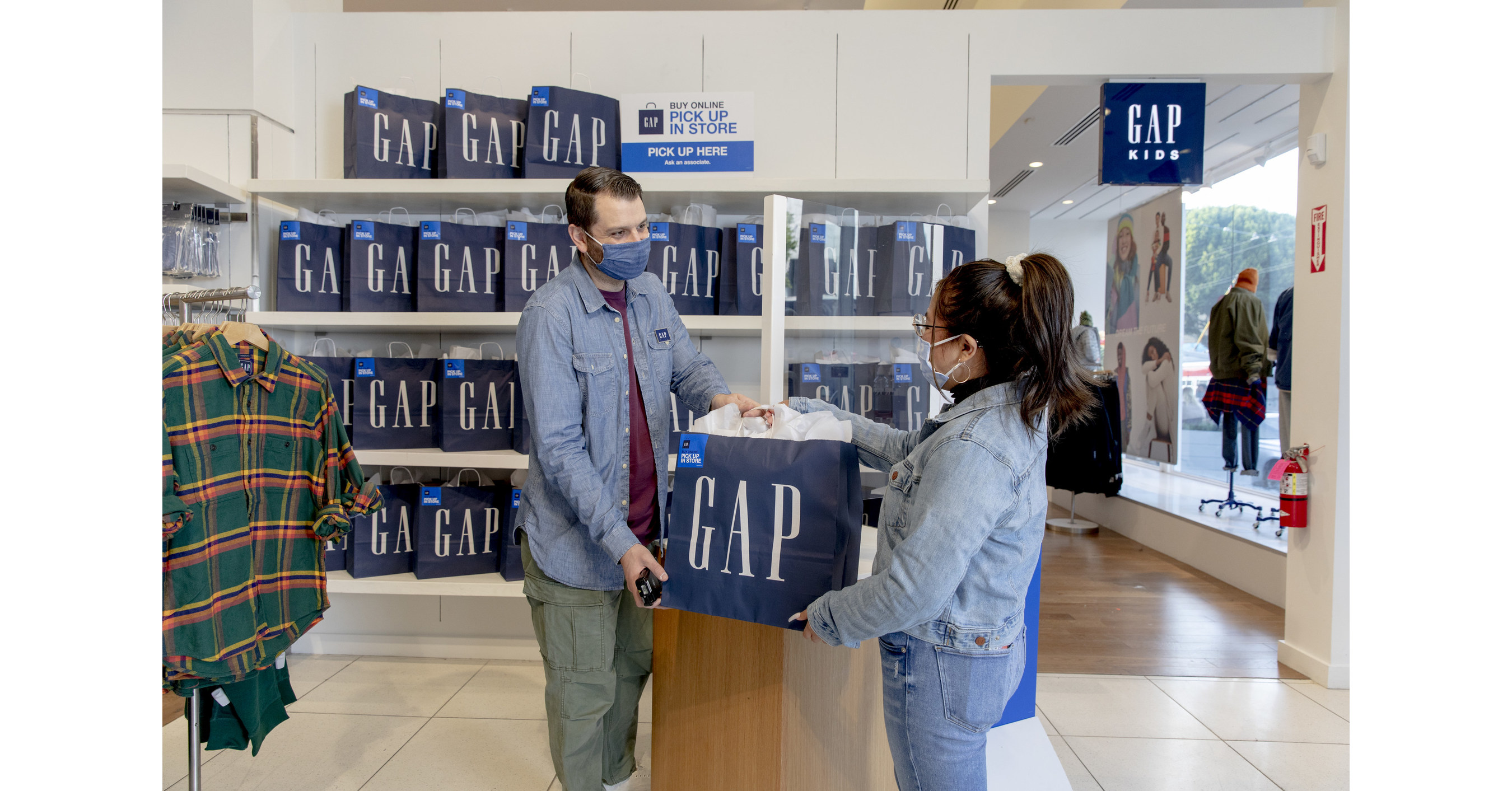 Gap Inc. Deploys Shyft Across 2,450 Stores in Portfolio of Brands