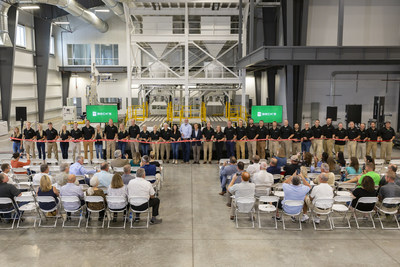 The Beck family and members of Beck’s leadership are joined by Indiana Governor Eric Holcomb, First Lady Janet Holcomb, and Secretary of Commerce Brad Chambers for the ribbon-cutting of Beck’s new east soybean tower.