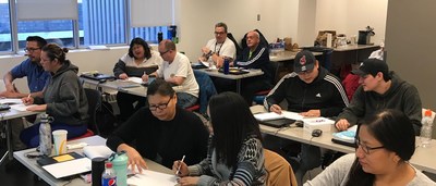 Indigenous Students in Calgary taking part in the PLATO Testing Software Tester Training Program (CNW Group/PLATO Testing)