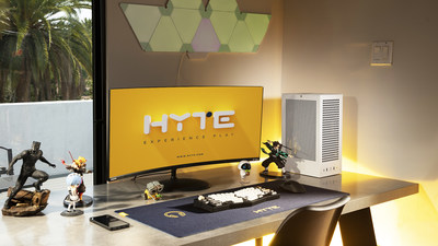 HYTE Revolt 3 PC Case Desktop Setup
