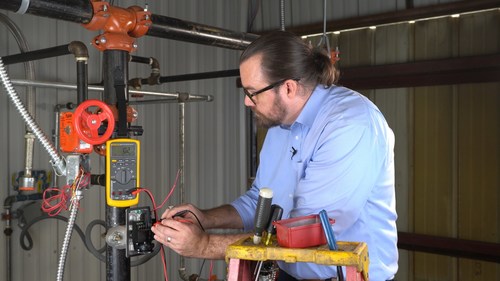 Instructor demonstrates how to install a water flow switch Instructor demonstrates how to install a water flow switch