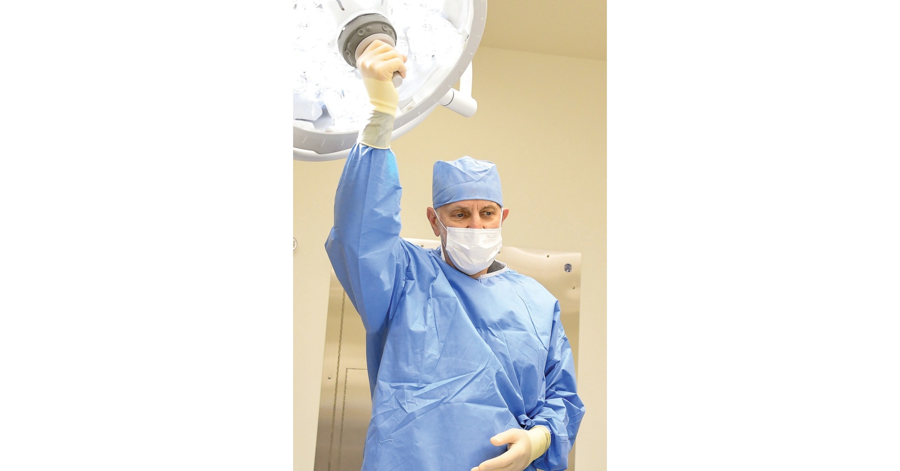 In a Coastal Virginia Surgery Center® first, Dr. Martin Coleman