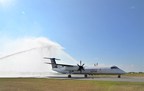 L'Aéroport Billy Bishop de Toronto célèbre la relance du service commercial avec un premier vol commémoratif salué au canon à eau