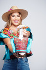 Korbel Sweet Rosé se une a la estrella de reality shows Fernanda Flores en una colección de moda de botellas para celebrar el Mes de la Herencia Hispana