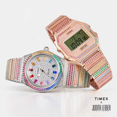 Ornes de plus de 900 cristaux Swarovski ajouts  la main, les montres vibrantes et colores issues de la collaboration entre Timex et Judith Leiber brillent de tous leurs clats, lors des dfils de mode comme  votre poignet.
