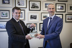 Waterlogic presents Oceansaver Accolade to DPD in recognition of its plastic-saving tactics