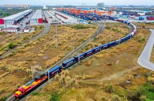 Freight trains from Chengdu's Qingbaijiang boost global trade