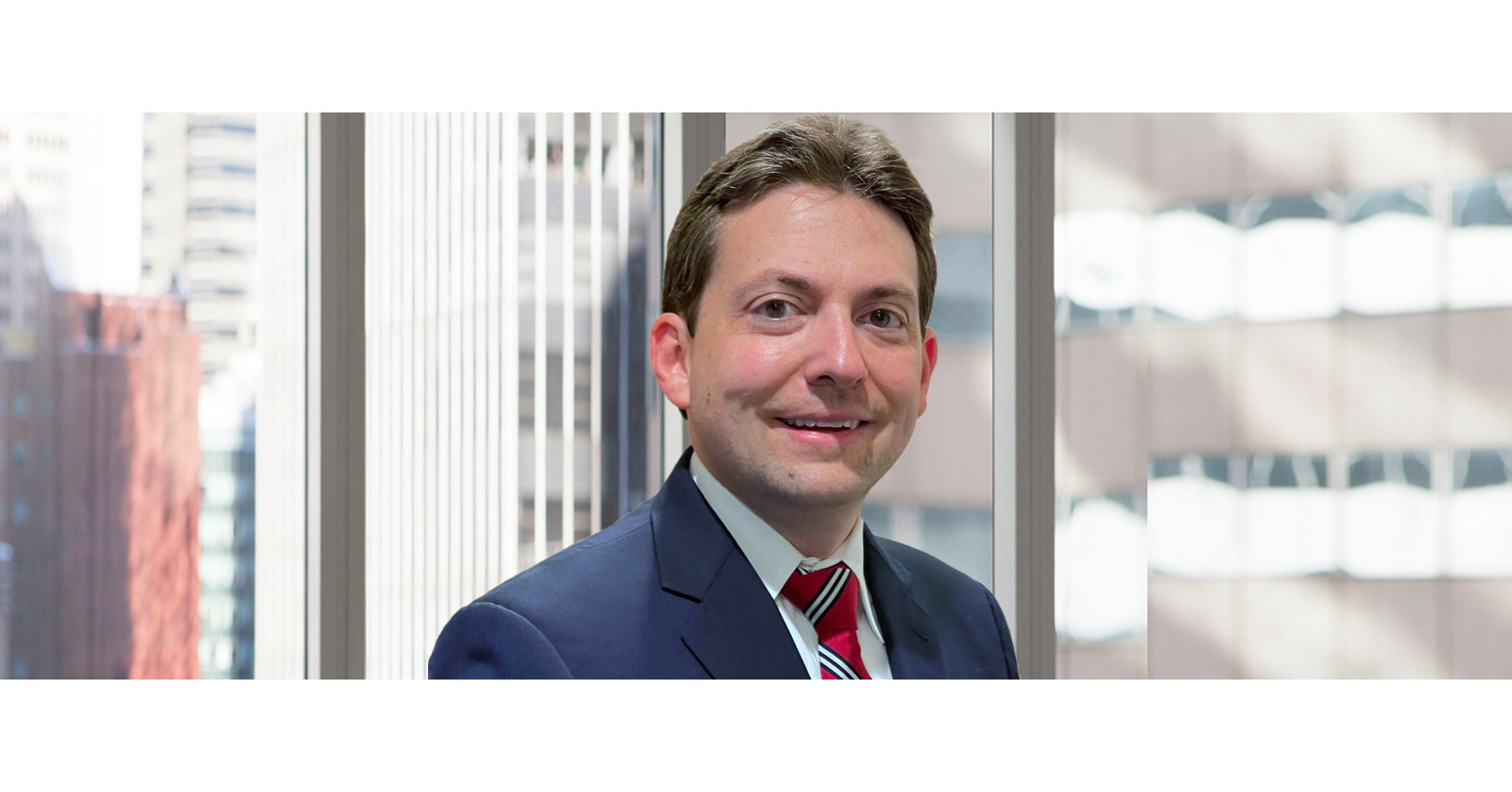 Latham & Watkins Expands Structured Finance Practice in Chicago Latham & Watkins Expands Structured Finance Practice in Chicago