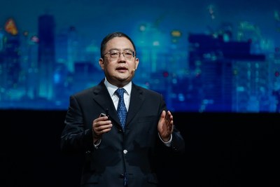 Sr. Peng Zhongyang, membro do Conselho da Huawei, presidente do Enterprise Business Group
