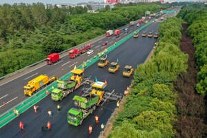 La flotte d'équipements de construction de routes sans pilote de XCMG, la plus importante au monde, termine un projet national d'entretien routier