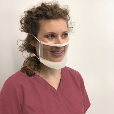 ClearMasktm : le premier masque chirurgical totalement transparent au monde qui soit conforme aux normes du marquage CE