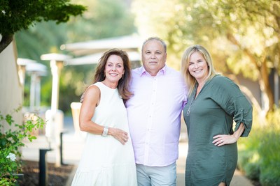 Cheryl, Randy, Jennifer (CNW Group/Everest Funeral Concierge)