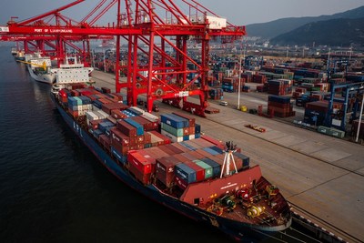 Containers are waiting for being loaded to the ships.